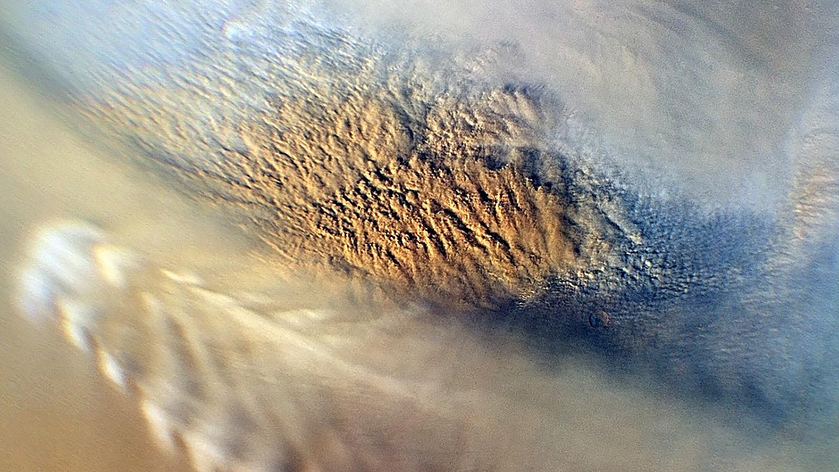 Причина гигантских пылевых бурь на Марсе