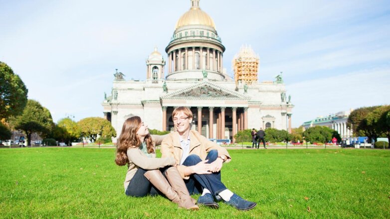 В Санкт-Петербурге отменяется обязательный масочный режим