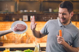 Британцам предложили стать вегетарианцами из-за роста цен на мясо и птицу