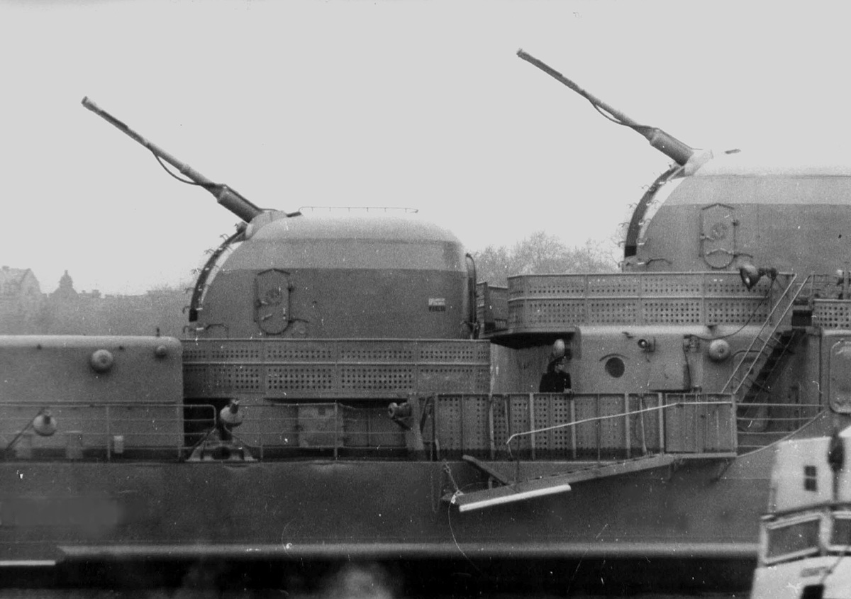 Арткомплекс, установленный на кораблях проекта 1135