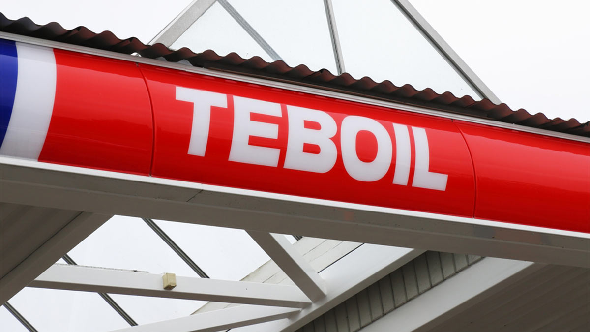 В Москве вместо Shell появились новые заправки "Лукойла" под брендом Teboil