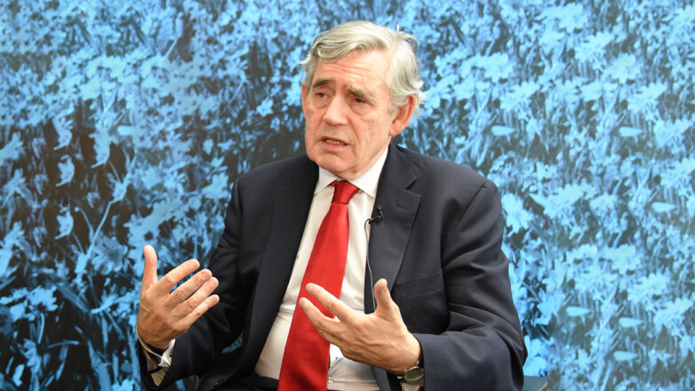 Бывший премьер-министр Великобритании Браун рассказал о досье Путина на него