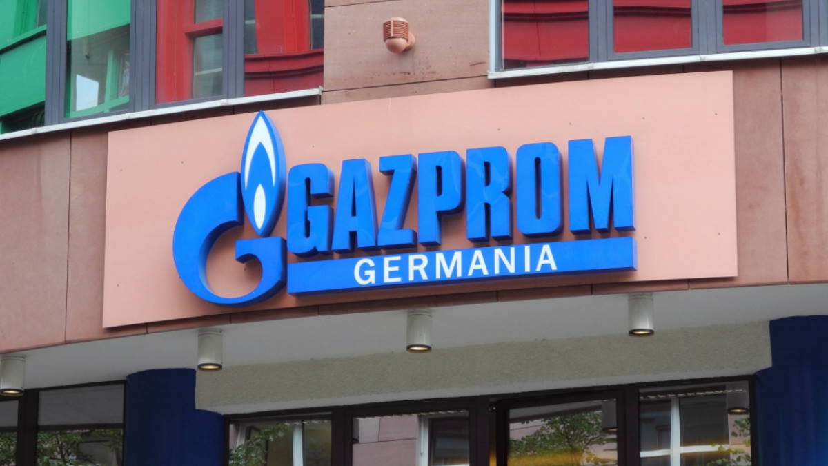 Bloomberg: Берлин готов выделить миллиарды евро на спасение экс-подразделения "Газпрома"