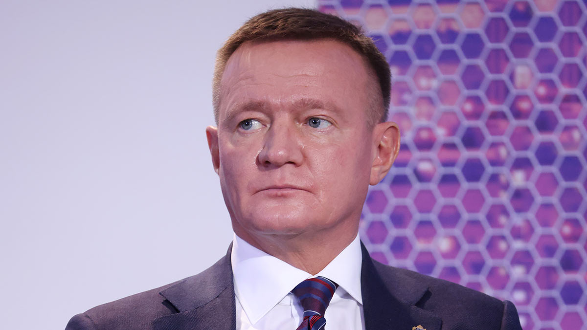 Губернатор Курской области Роман Старовойт