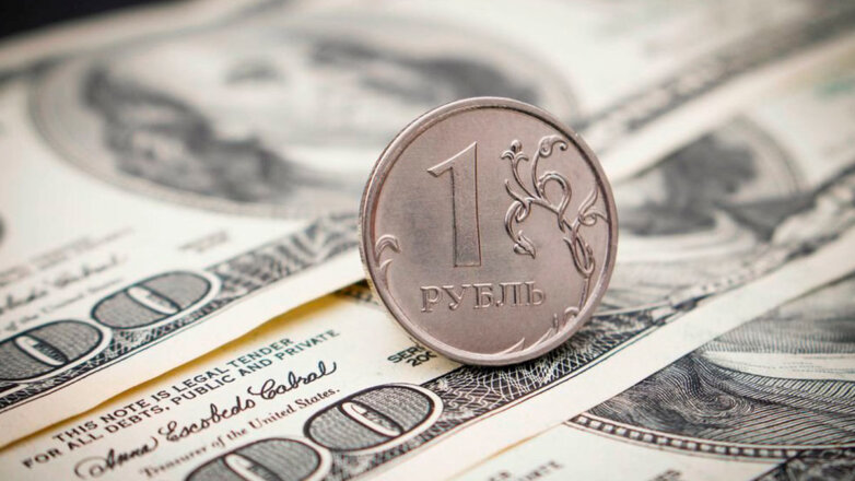 CBS: рубль стал самой сильной валютой в мире в этом году