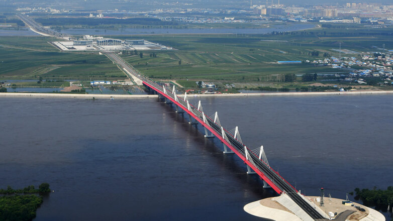 Названа стоимость проезда по новому мосту из России в Китай