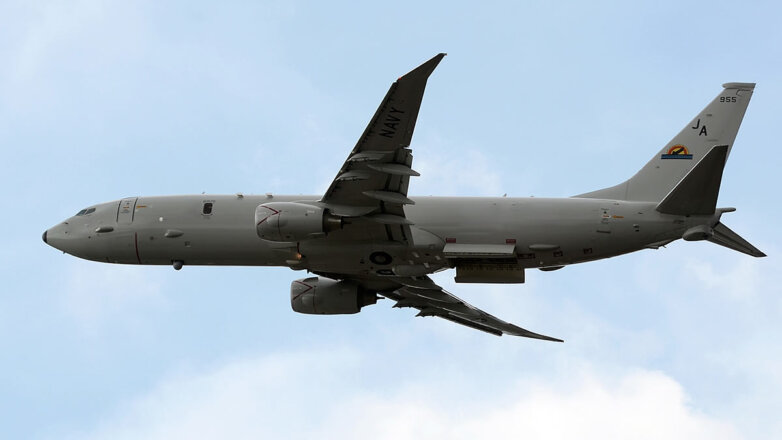 СМИ: самолет ВМС США вылетел за пределы взлетно-посадочной полосы на Гавайях