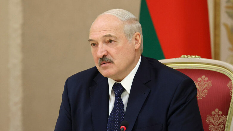 Лукашенко заявил, что страны Запада будут душить Белоруссию вслед за Россией