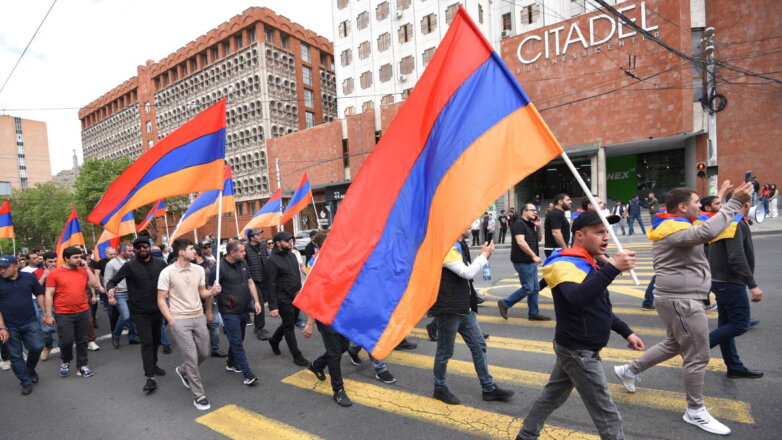 В Ереване организовали акцию протеста против задержаний оппозиционеров