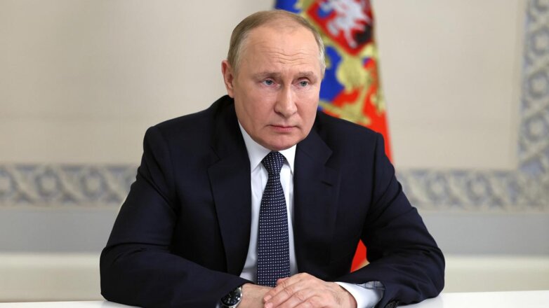 Путин: экономика России начинает развиваться по новой модели