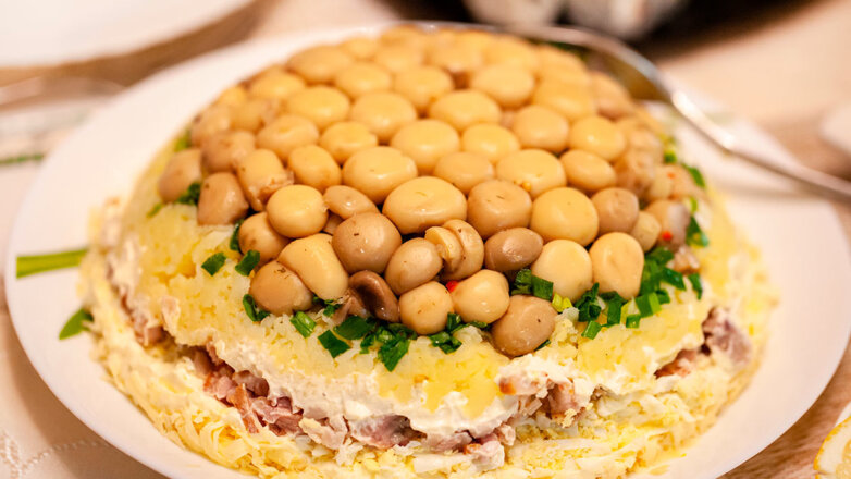 30 минут на кухне: салат "Грибная поляна"