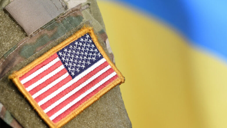 Шеврон США и флаг Украины