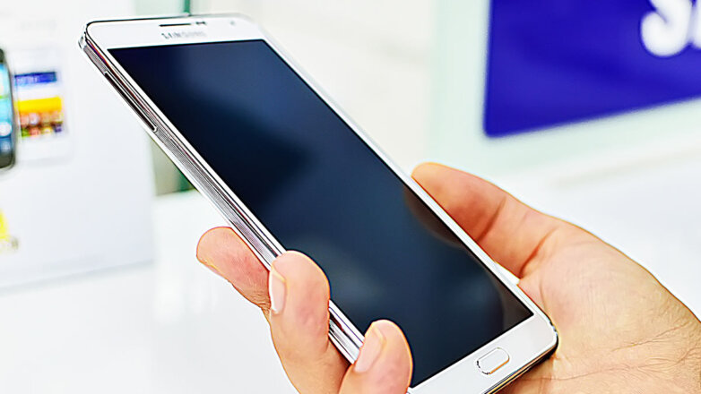 Часть ввезенных в РФ смартфонов Samsung не удается активировать