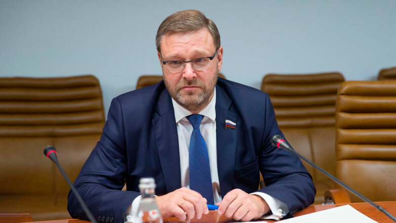 Косачев призвал к жесткой реакции РФ и Сербии на отказ пропустить самолет Лаврова