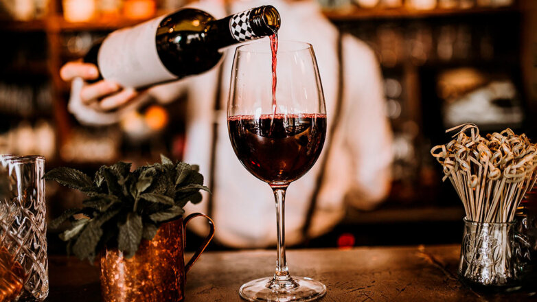 В российских ресторанах заканчивается импортное вино