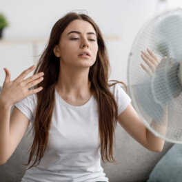 Как правильно охладить себя в жару: советы специалистов