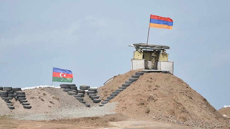 Азербайджан обвинил Армению в обстреле его позиций в 3 приграничных районах