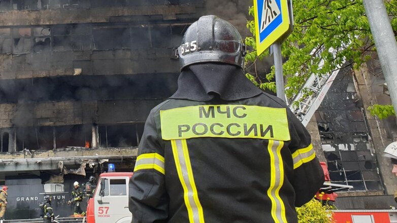 Пожар в бизнес-центре "Гранд Сетунь плаза" в Москве потушен