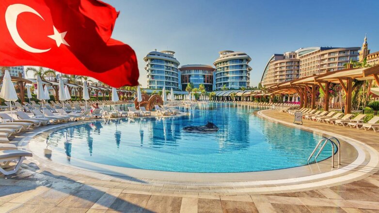 Отпуск-2023: в Турции подсчитали, на сколько подорожало проживание в местных отелях