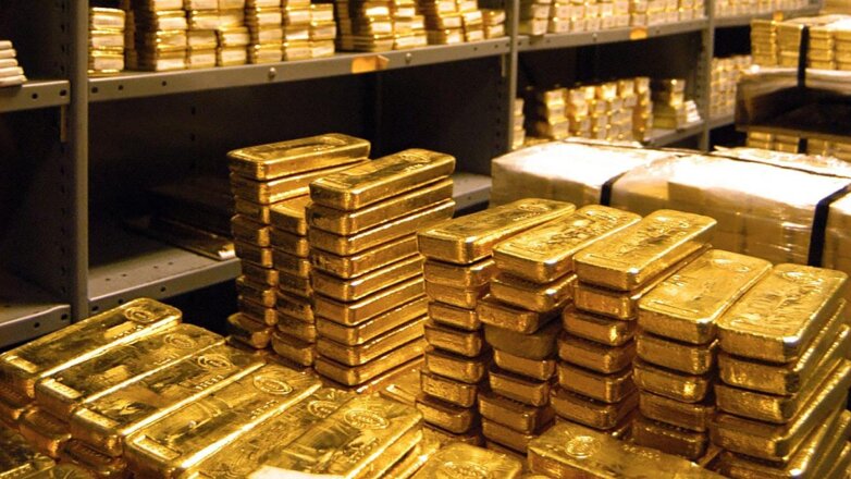 Золотовалютные резервы упали на $1 триллион в мире, но выросли у Турции