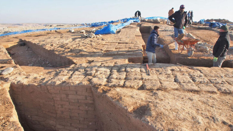 В Ираке засуха обнажила древний месопотамский город