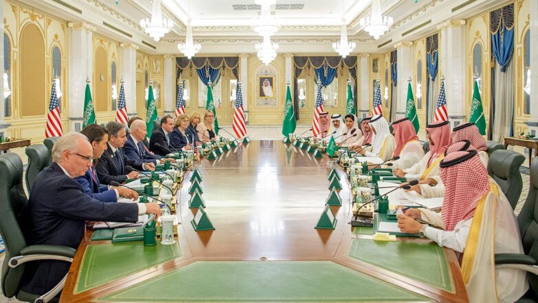 СМИ: в Саудовской Аравии Байдену посоветовали не навязывать другим странам ценности США