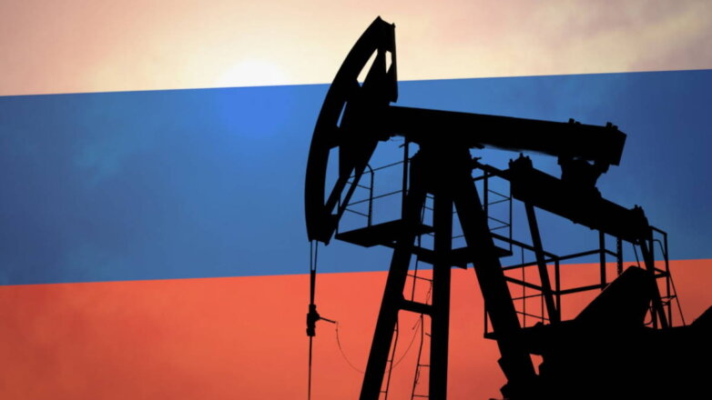 Добыча нефти и флаг России