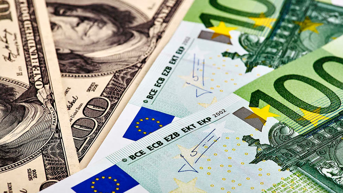 Продажа валютной выручки апрель. Доллар и евро. Евро валюта. Иностранная валюта. Курс евро на сегодня ЦБ.