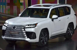Toyota отзывает почти 4000 проданных в России Lexus из-за проблем с тормозной системой