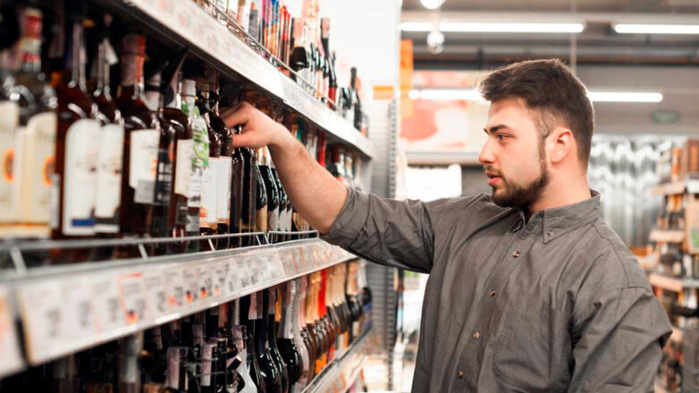 В Госдуме выступили за ограничение продажи крепкого алкоголя летом