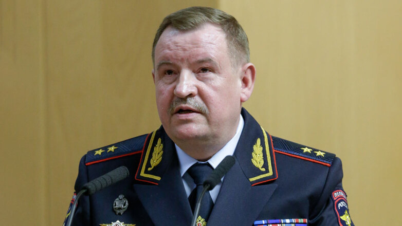 Помощник главы МВД РФ и начальник ГИБДД Петербурга задержаны за злоупотребления