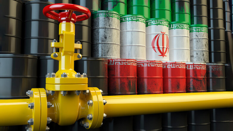 СМИ: Иран снижает цены на свою нефть, чтобы конкурировать с Россией в Китае