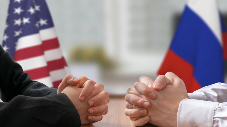 Ушаков: если контакты США и РФ поддерживаются, то носят закрытый характер