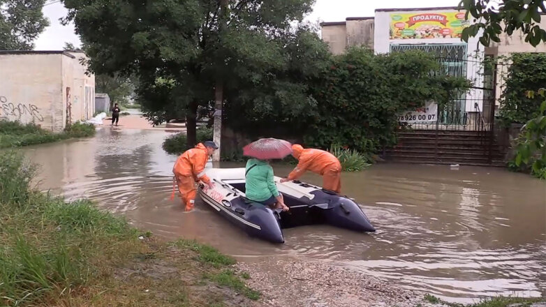 Дожди, грозы и смерчи: непогода сохранится на Кубани до 27 июля