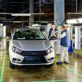 АвтоВАЗ провел реновацию и анонсировал выпуск новых моделей Lada