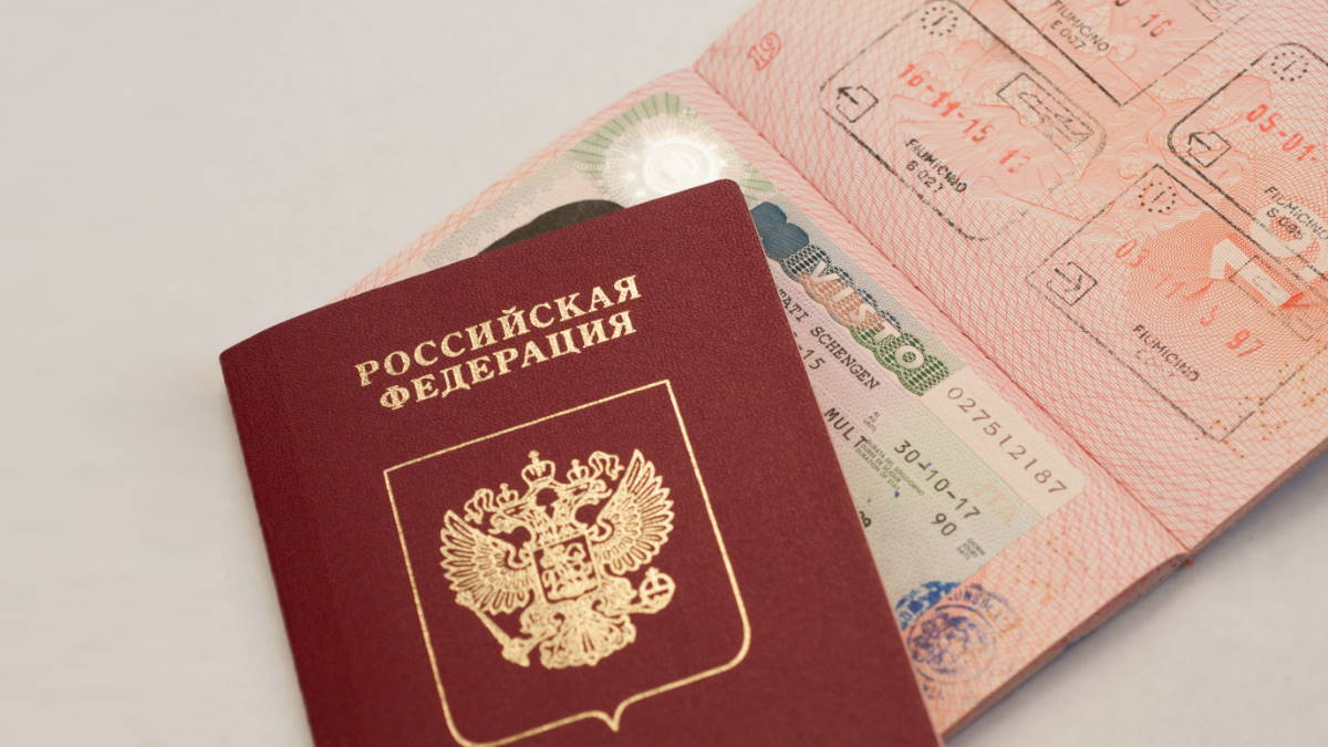 Шенгенские визы россиянам впервые начнет выдавать Болгария