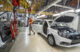 Падения выпуска автомобилей Lada почти на 40% по итогам 2025 года ждут в АвтоВАЗ