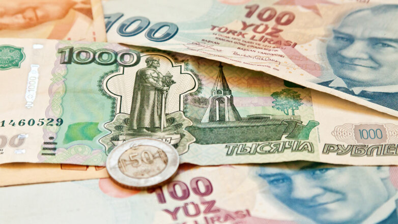 СМИ: Россия и Турция проводят переговоры о расширении торговли в национальных валютах