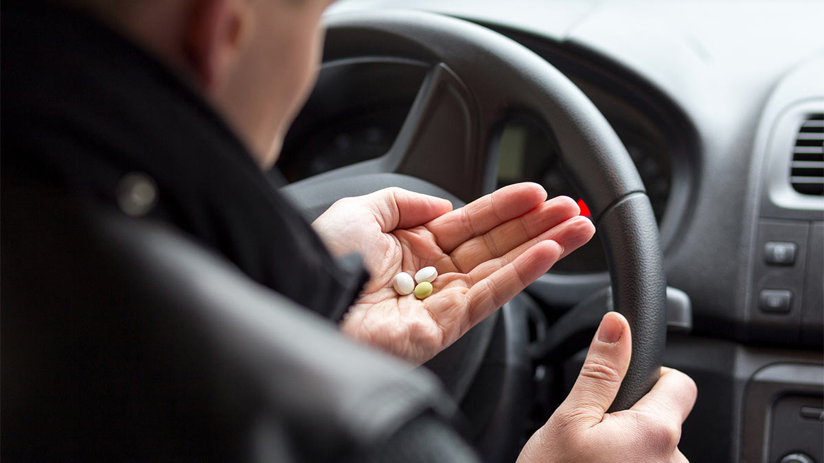 В ГИБДД призвали Минздрав определить препараты, запрещающие садиться за руль