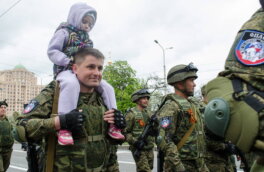 Президент РФ поддержал идею приравнять военнослужащих ЛНР и ДНР к российским