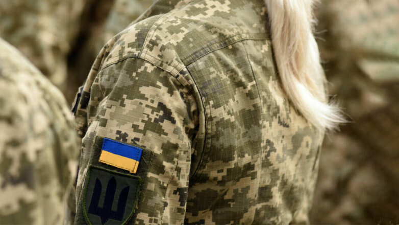 На Украине женщин некоторых профессий обязали встать на воинский учет