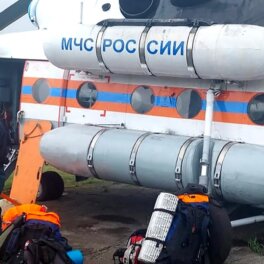 Спасатели свернут лагерь и не будут пытаться забрать альпинистку Наговицыну с пика Победы