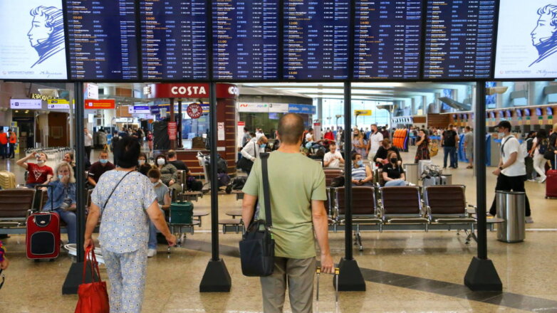 Больше 40 рейсов отменили и задержали в аэропортах Москвы