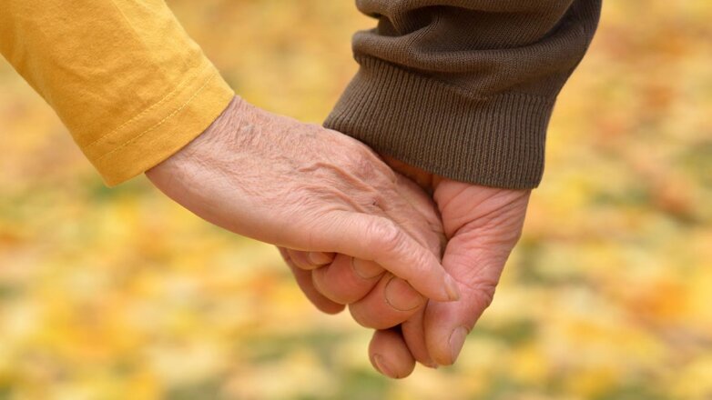 Познакомившиеся 75 лет назад супруги-долгожители поделились секретами крепкого брака
