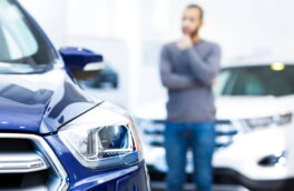 На 43% за год упали продажи новых импортных автомобилей в РФ