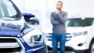На 43% за год упали продажи новых импортных автомобилей в РФ