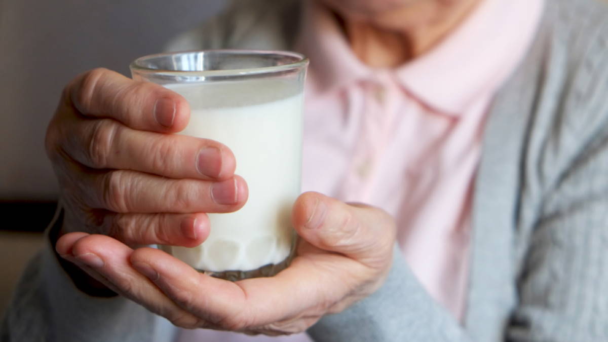 Молочные продукты связали с повышенным риском болезни Паркинсона
