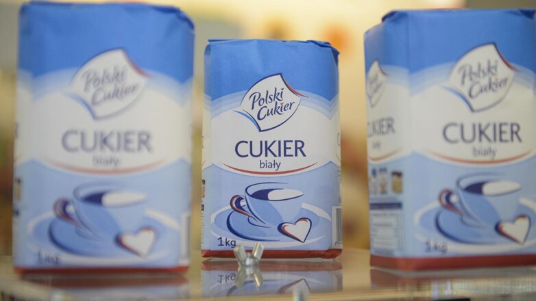 Жители Польши жалуются на неожиданное исчезновение сахара в магазинах