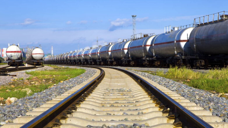 Литва начала поставлять Украине нефтепродукты по железной дороге в обход Белоруссии