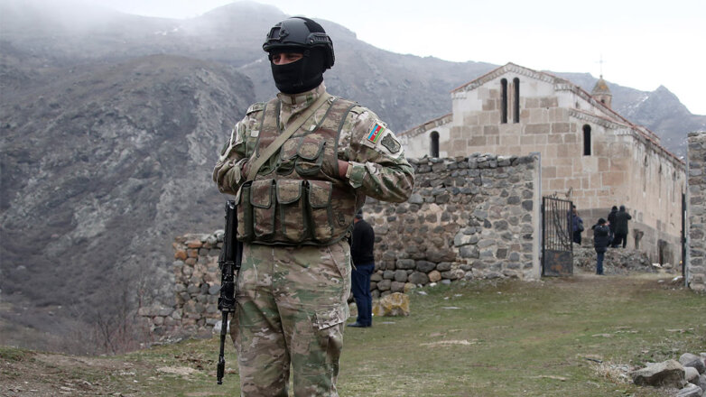 ВС Азербайджана взяли под контроль несколько высот в Карабахе